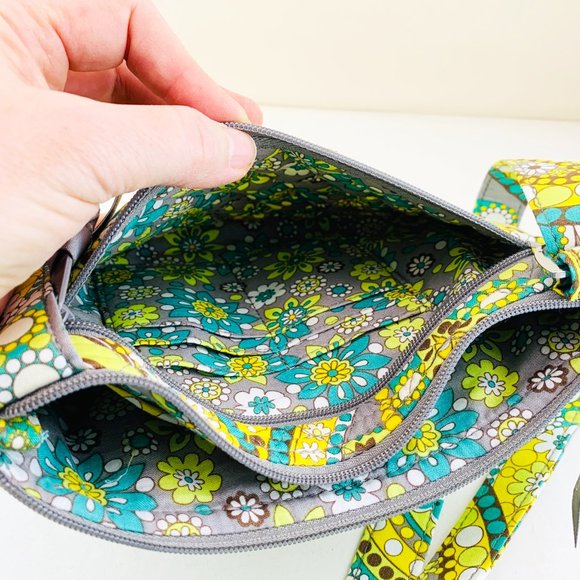 Vera Bradley Lizzy Crossbody – Lemon Parfait Pattern - Picture 7 of 9